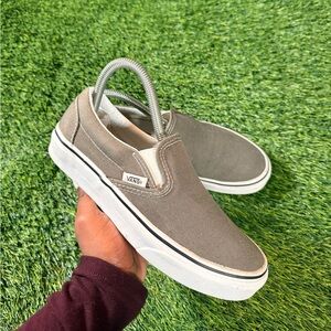Vans Classic Slip On Gray Sneakers Women’s 6